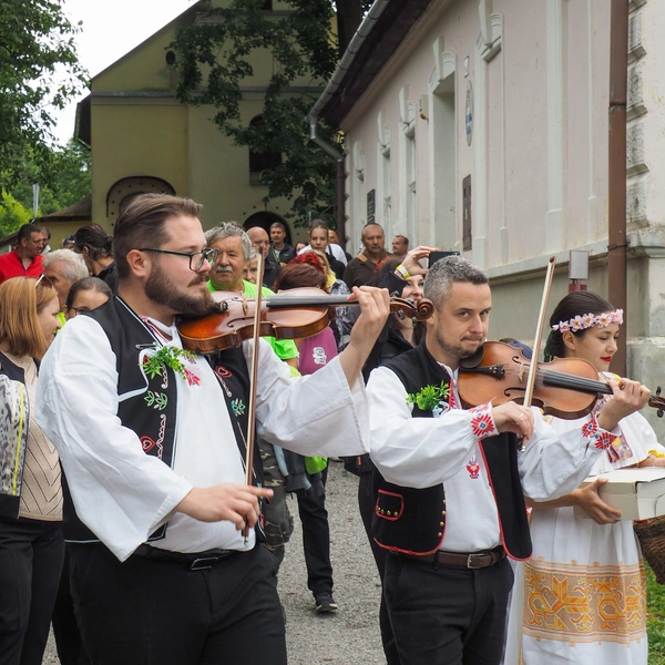 Жители деревни Влколинец в Словакии требуют исключить ее из списка ЮНЕСКО — причины и подробности