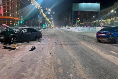 Авария в центре Новосибирска: Audi и Hyundai столкнулись