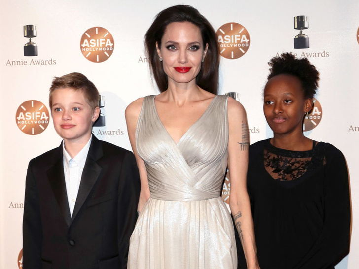Джоли призналась, что не справляется с ролью идеальной мамы
