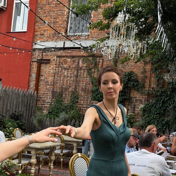 Ольга на праздновании своего Дня Рождения в одном из популярных баров Самары | Источник: Ольга Лифанова / Vk.com