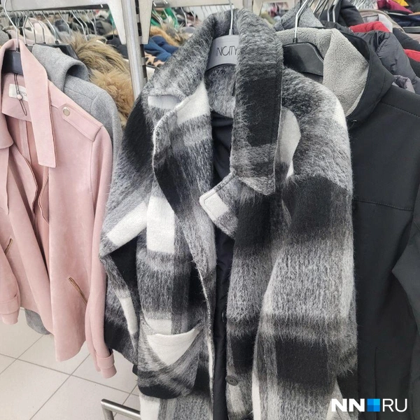 Стоимость верхней одежды — от 1200 рублей | Источник: Кристина Калинина / NN.RU