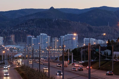 Красноярцы жалуются на ямы на Дубровинского без знаков