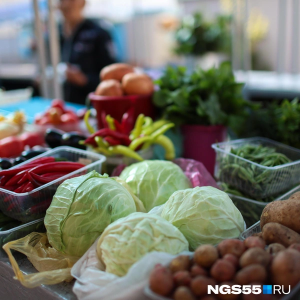 Уже можно купить молодую картошку | Источник: Евгений Софийчук / NGS55.RU