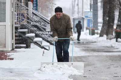 Томск выделил 6 миллионов рублей на борьбу со снегопадами