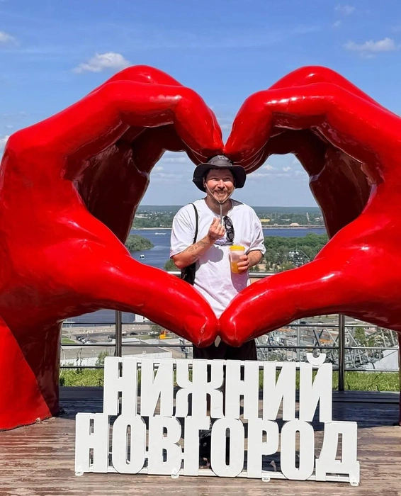 Турист в шоке от цен на отпуск в Нижнем Новгороде | Источник: bumpkin_veg6.0 / Instagram (экстремистская организация, деятельность запрещена на территории РФ)