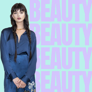Как стильно и красиво носить две косички: показывает Дева Кассель на Неделе высокой моды в Париже