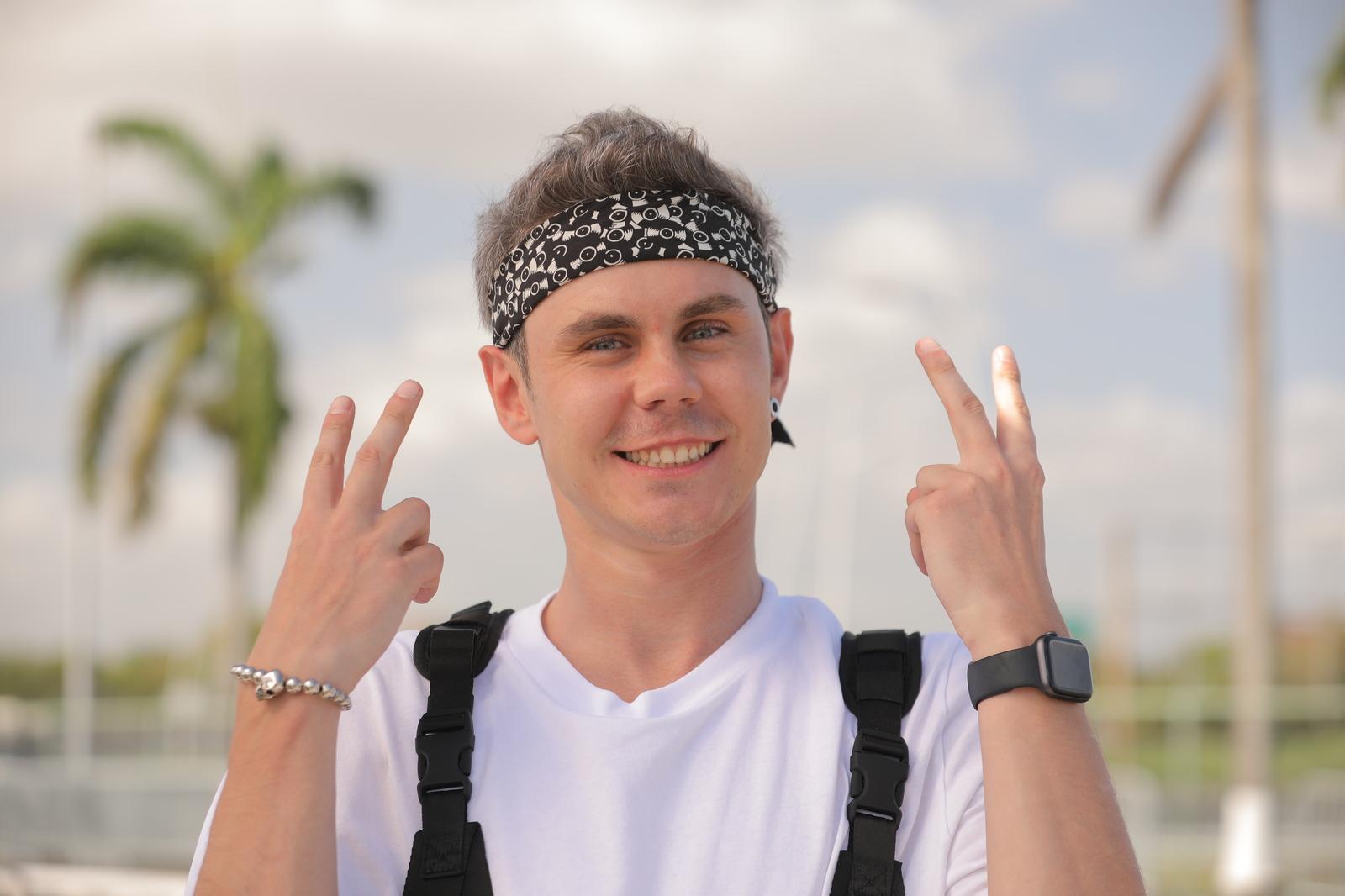 «У нас крепкий брак»: Ян Топлес публично изменил жене