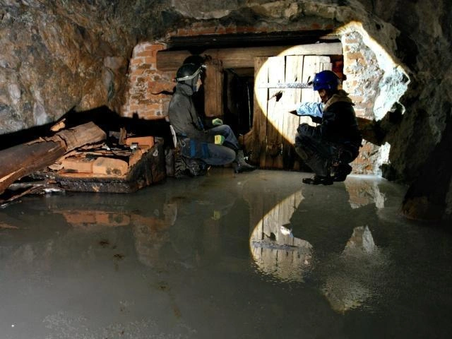 На отдельных участках путь пролегает по льду | Источник: Александр Грехов