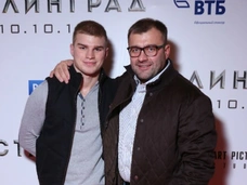 Сын Михаила Пореченкова откладывает свадьбу из-за проблем с документами