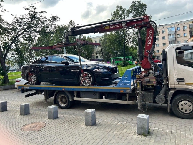 Автомобиль арестован | Источник: пресс-служба судебных приставов Свердловской области