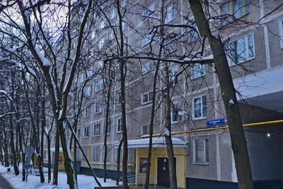 Man dies after hot water pipe burst in Moscow apartment building