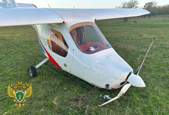 Самолет сел в поле на Ставрополье | Источник: Южная транспортная прокуратура