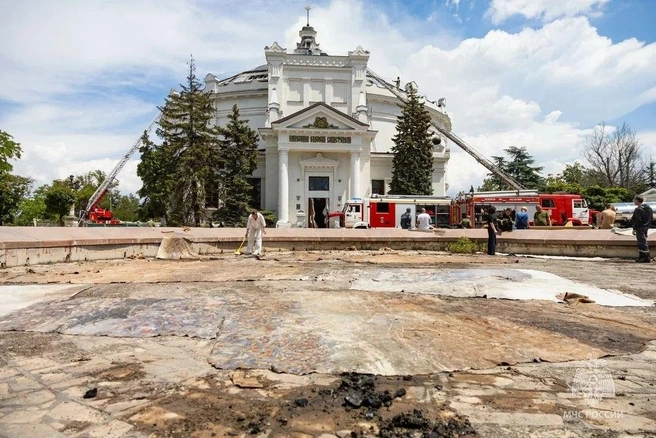 Горящее здание панорамы «Оборона Севастополя» тушили больше суток. Показываем, что уцелело | Источник: МЧС России
