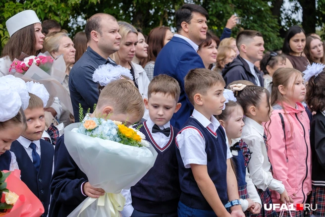 Ой, а что тут в цветочках интересного? | Источник: Булат Салихов / UFA1.RU