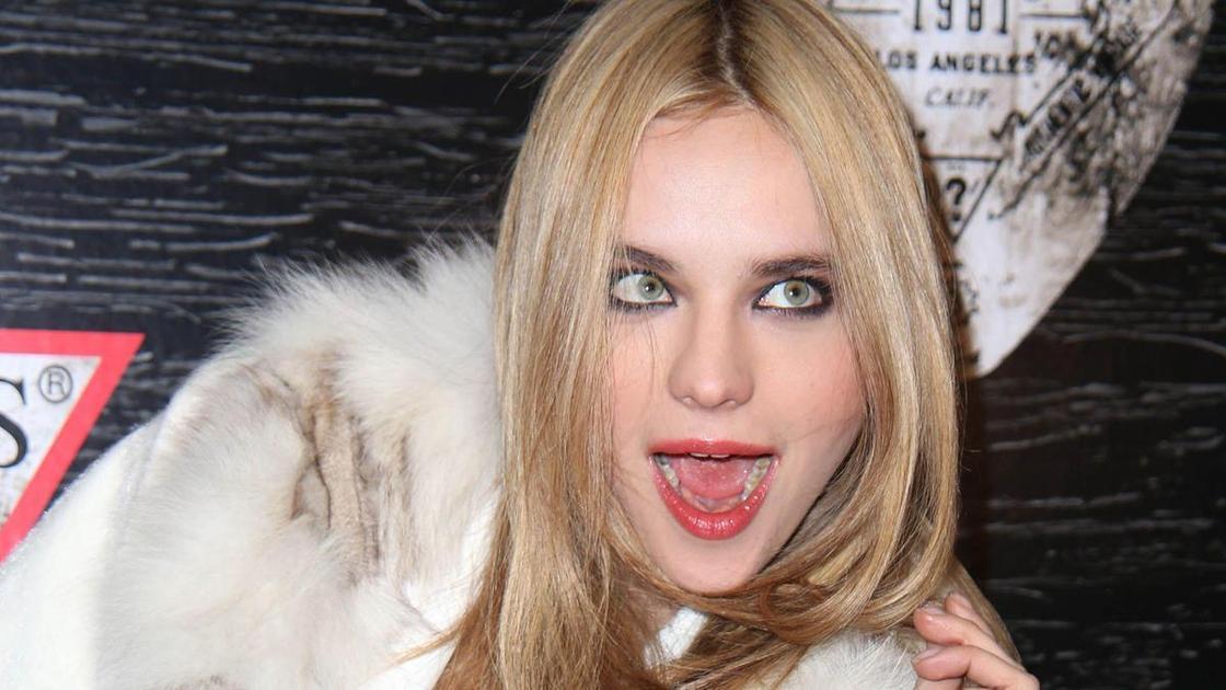 Российскую модель обвинили в вербовке юных девушек для Джеффри Эпштейна