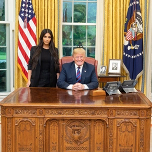 О чем Ким Кардашьян просила Трампа на встрече в Белом доме