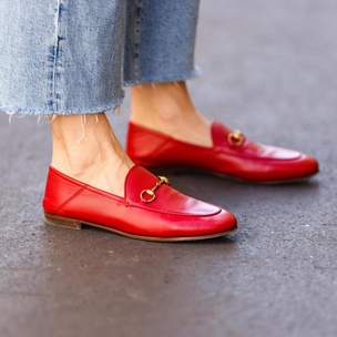 Безвкусно и нелепо: 7 моделей обуви, которые никогда нельзя надевать в офис (но вы это делаете)