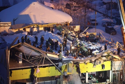 Торговый центр обрушился в Новосибирске