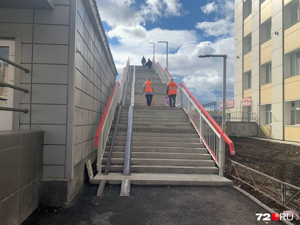Эту лестницу сделали и вправду хорошо | Источник: Никита Кифорук / 72.RU