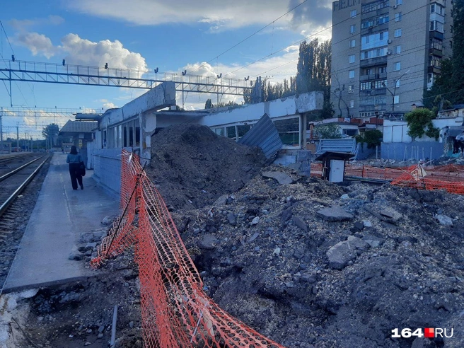 Как тут садиться на поезд, совершенно непонятно | Источник: Сергей Гендин / 164.RU