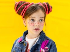 8-летняя Алла-Виктория Киркорова одевается не менее ярко и экстравагантно, чем ее знаменитый папа
