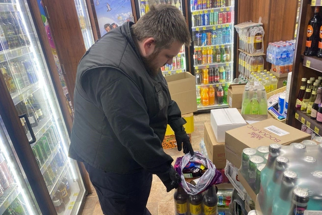 Пакет с похищенными продуктами остался в магазине | Источник: агентство безопасности «Гвардия»