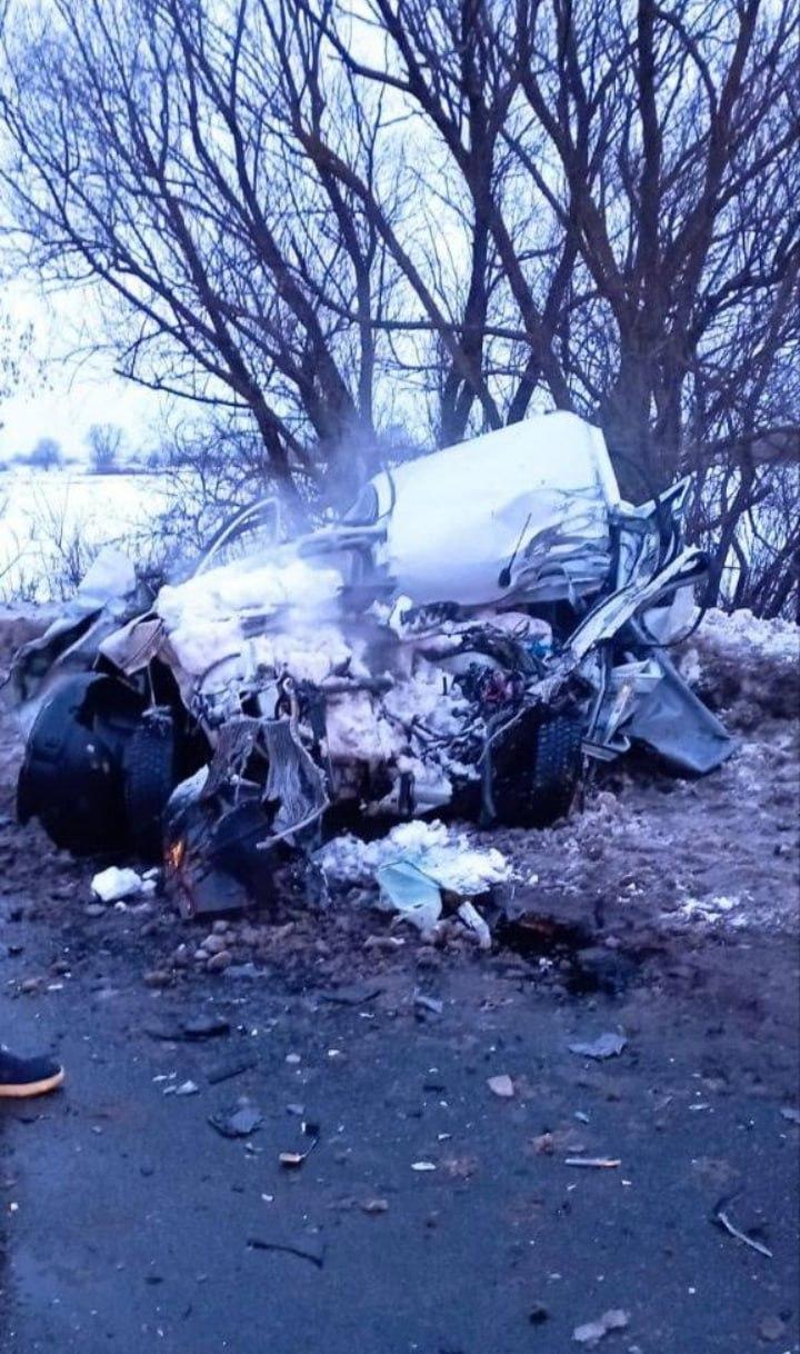 ЧП в Подмосковье: в Воскресенском городском округе девушка на легковушке  выехала на встречную полосу и протаранила автобус, показываем фото и видео  последствий ДТП на 7 километре трассы Воскресенск — Виноградово - 31 января  2024 - МСК1.ру