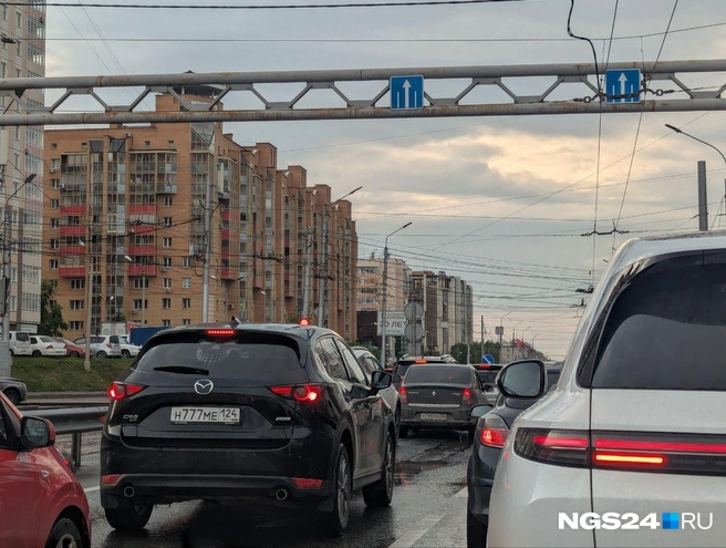 Ехать довольно проблематично | Источник: NGS24.RU