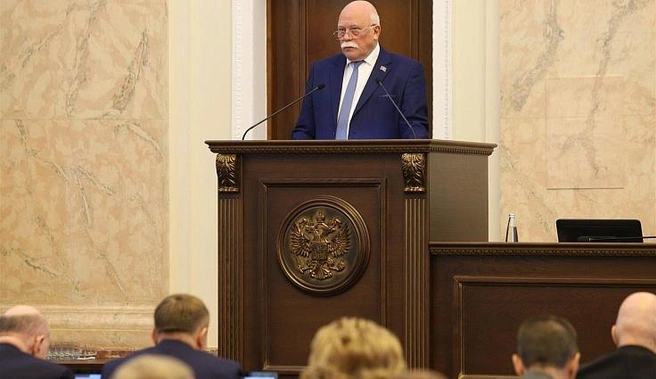 Об изменениях в законодательстве рассказал заместитель председателя Заксобрания — председатель комитета по вопросам здравоохранения и соцзащиты населения Николай Петропавловский | Источник: пресс-служба Законодательного собрания Краснодарского края