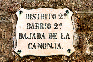 Адресная строка: испанские уличные таблички