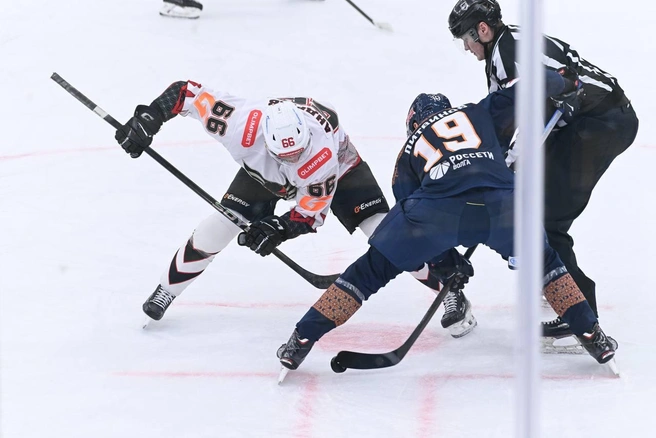 Первый период остался за гостями | Источник: ХК «Южный Урал» Орск / t.me