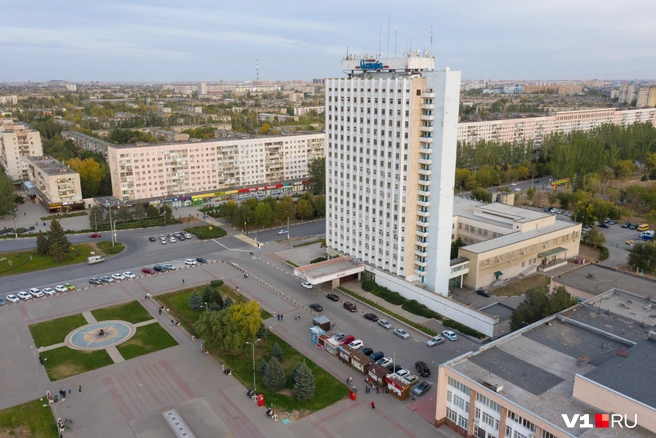 Как скоро в Волжском появятся платные парковки, пока не уточняется | Источник: Алексей Волхонский / V1.RU