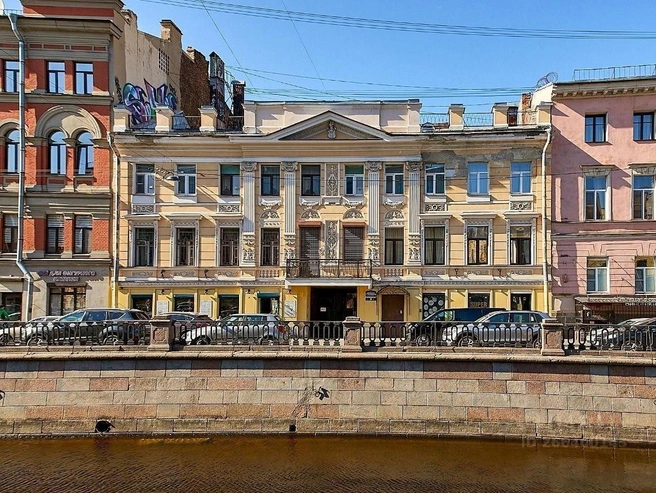 Новую крышу на старые балки: спор о капремонте на Грибоедова | Источник: Канал Грибоедова 31, лит. А