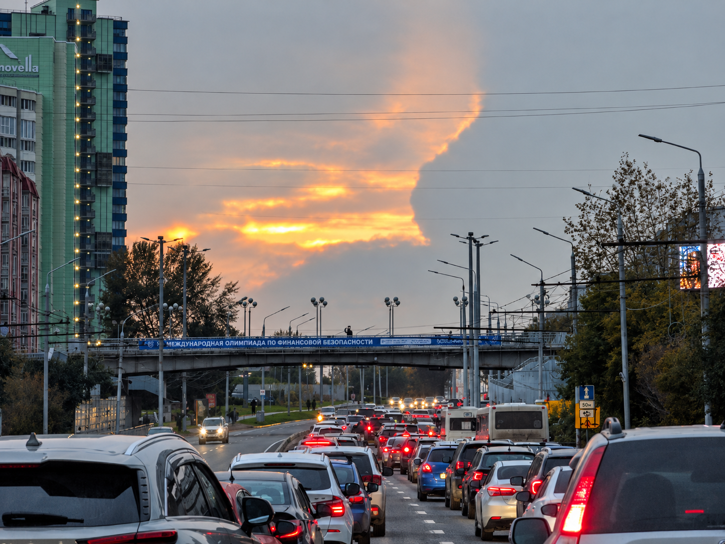 Пешеходный мост на Копылова отремонтируют к юбилею Красноярска. Что с ним не так