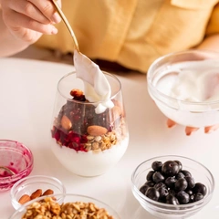 «Рак начался у меня с одного симптома: мне было плохо от йогуртов»