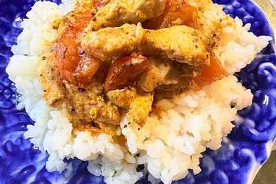 Куриная грудка с помидорами: простой рецепт