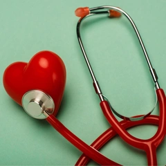 Когда боль в груди — признак инфаркта, а когда — другого заболевания: объясняет кардиолог