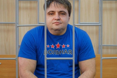 Заочный суд над основателем ТЦ «Восток» по делу о взятках