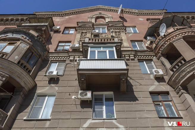 Обрушение, судя по всему, произошло недавно | Источник: Константин Завриков / V1.RU