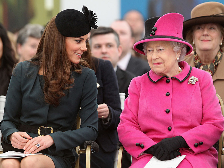 Новый этап: как и почему отношения Кейт и Королевы изменились за последний год