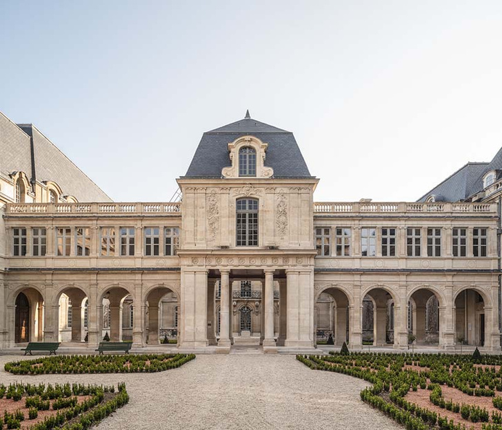 Музей Карнавале в Париже открылся после реконструкции