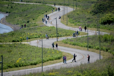 Парковку на Ахлестышева расширят к лету