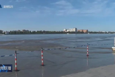 Амур подтопил остров Хэйхэ напротив Благовещенска