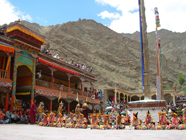 Божественный розыгрыш в Тибете