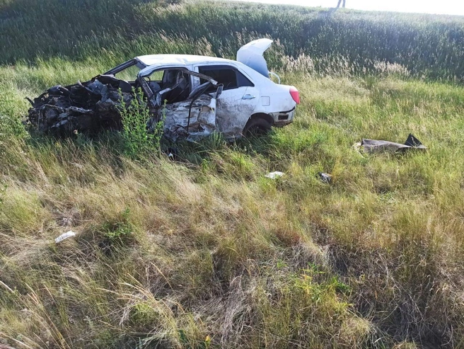 В Октябрьском районе в жестком ДТП с бензовозом погибла 28-летняя женщина | Источник: Оренбургская Госавтоинспекция