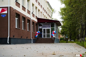 Выглядит школа сдержано и красиво | Источник: Репсиме Зурнаджян / 59.RU