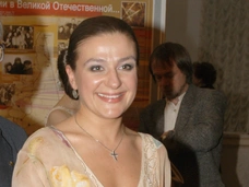 Мельникова о болезни, которая изменила ее внешность: «Не могут поставить диагноз. На мне учатся лечить»
