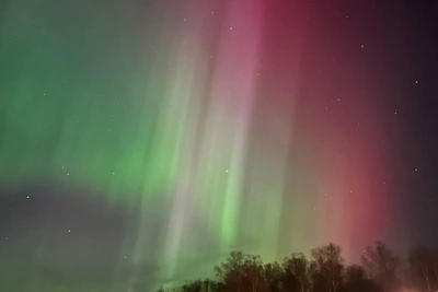 Магнитная буря принесла полярные сияния в Петербург и Ленобласть