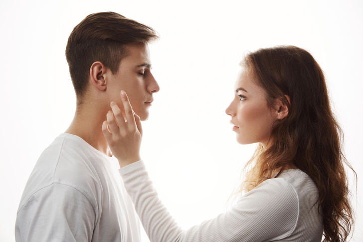 Как понять, что мужчина вам изменяет: 10 точных сигналов языка тела