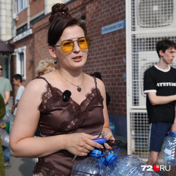 Жители говорят, что за две недели значительно выросли расходы на бутилированную воду | Источник: Ирина Шарова / 72.RU